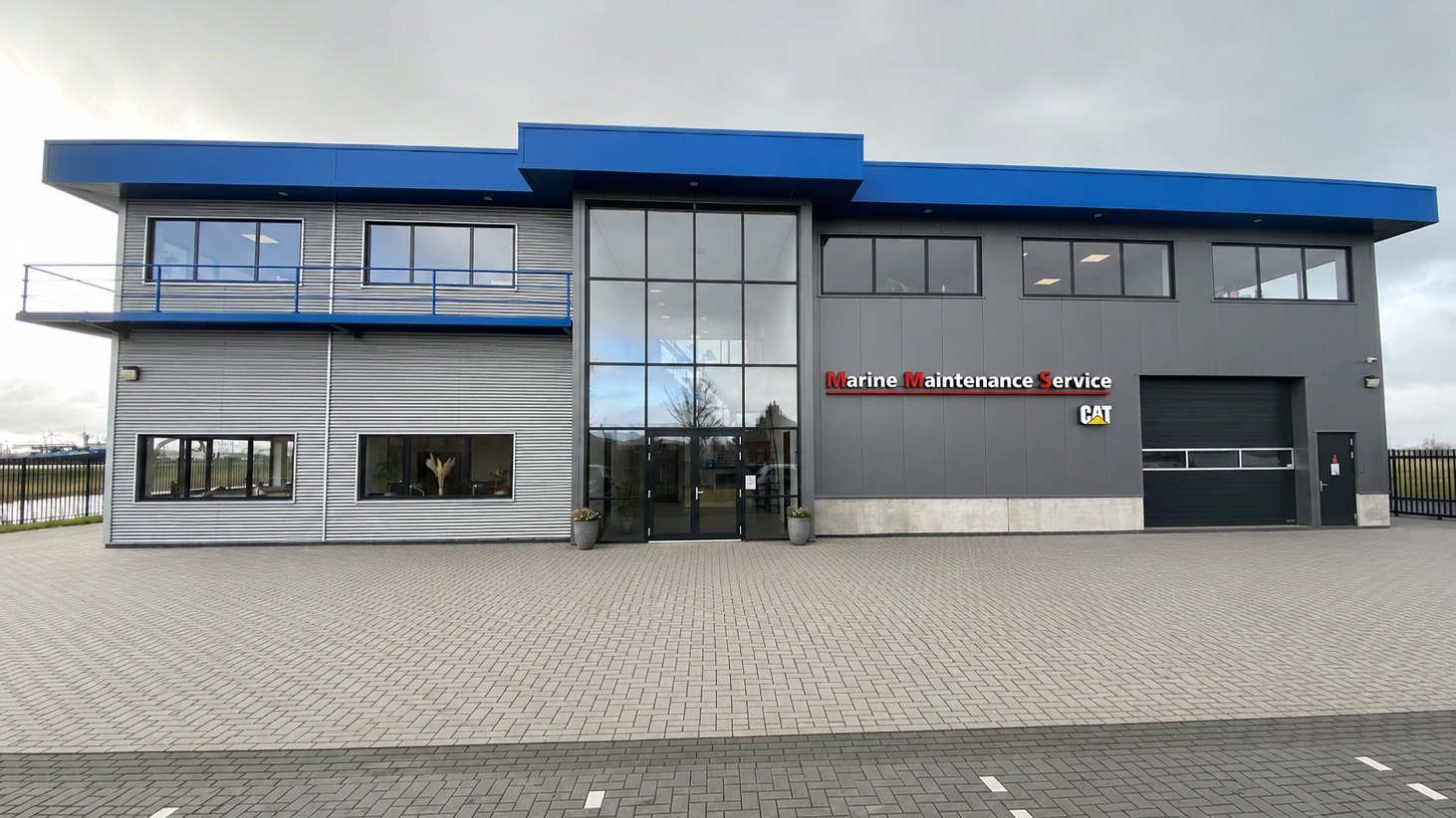 Het pand van Marine Maintenance Service aan de IJzerweg in Farmsum